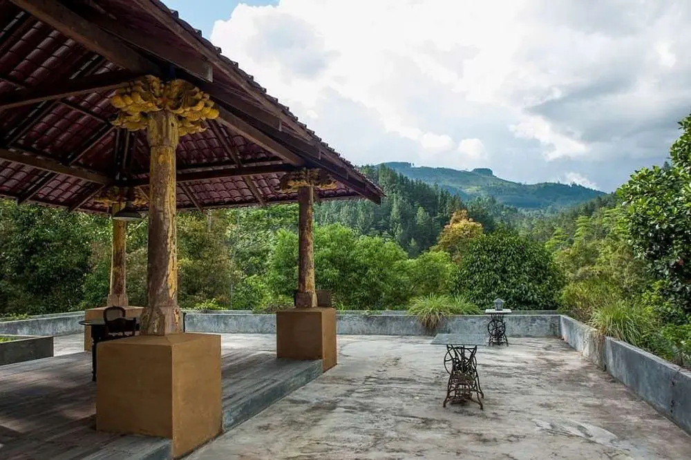 Wellness Escape in the Sri Lankan Hills with Daily Yoga and River Bathing