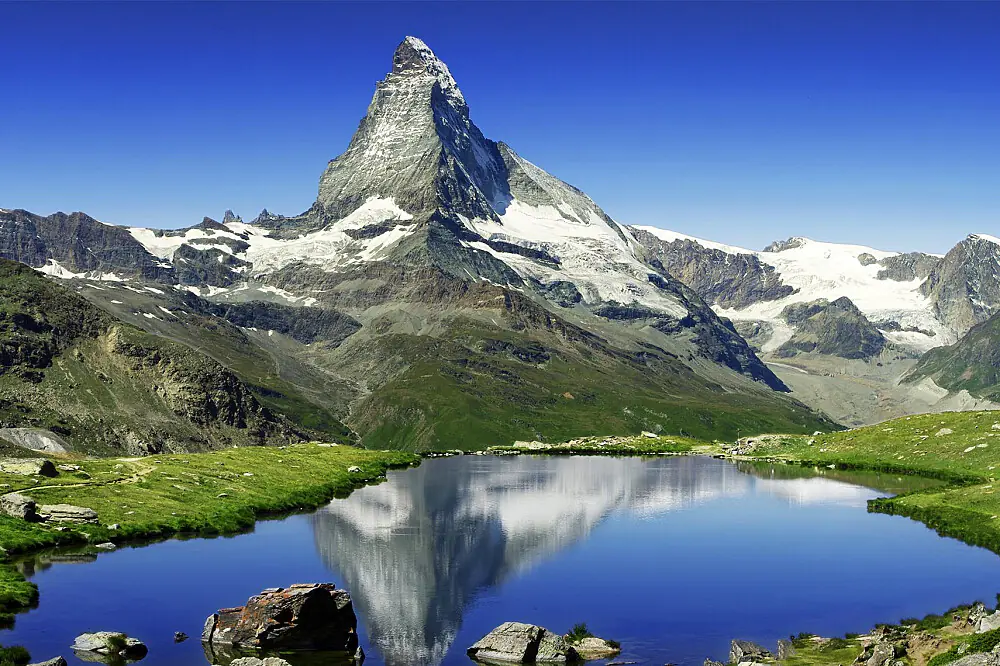 Exclusive Alpine Wellness Escape: Private Yoga & Holistic Healing in the Swiss Alps