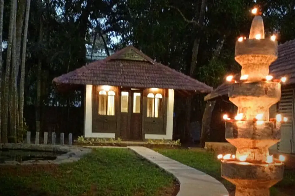 4-Day Ayurvedic Wellness Escape at Kerala's Lakefront Heritage Retreat