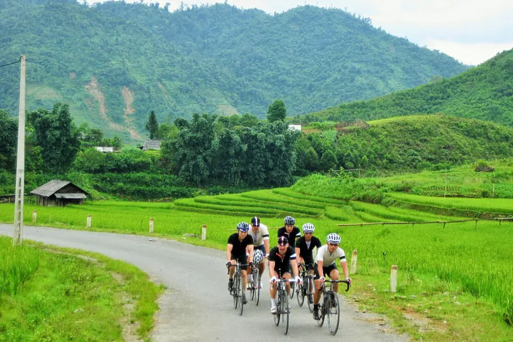 8-Day Cycling & Trekking Adventure in Northern Vietnam's Highlands