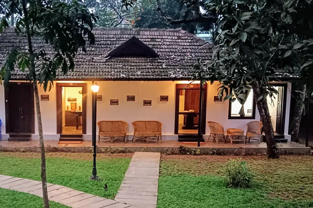 21-Day Panchakarma & Yoga Retreat in Kerala: Holistic Detox & Ayurvedic Rejuvenation