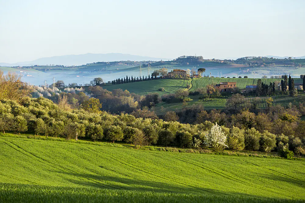 Women's Somatic Healing & Divine Feminine Awakening Retreat in Umbria