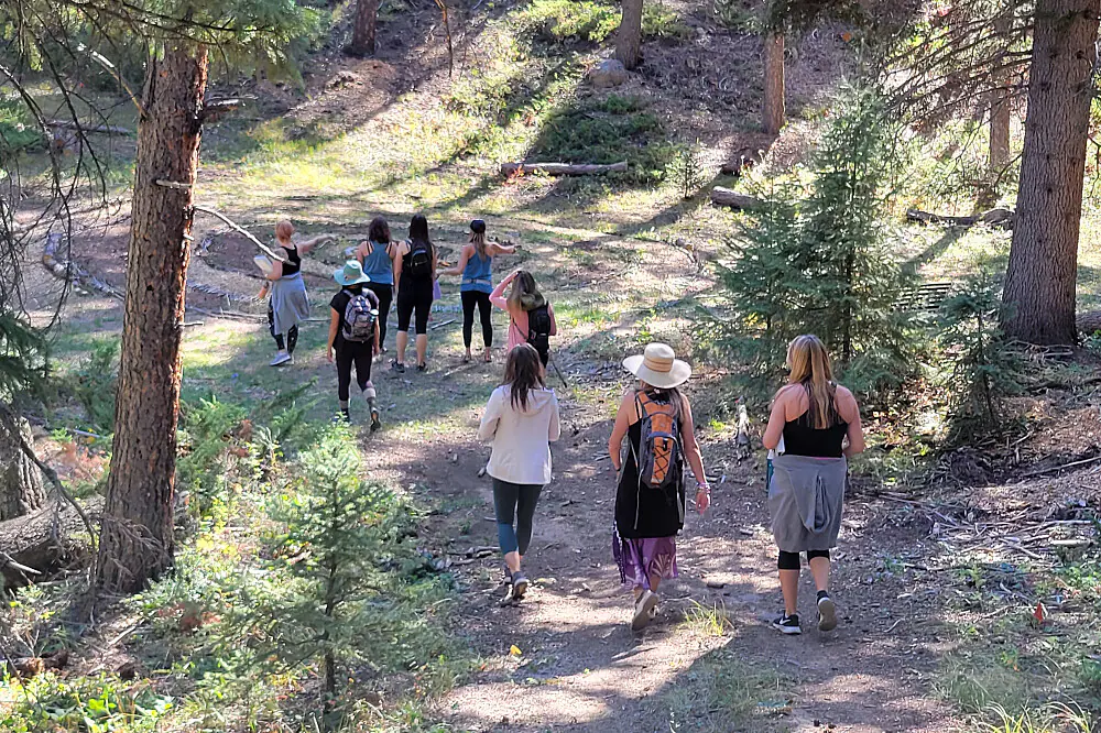 Women's Mountain Wellness Retreat: Yoga, Hiking & Equinox Renewal in Colorado