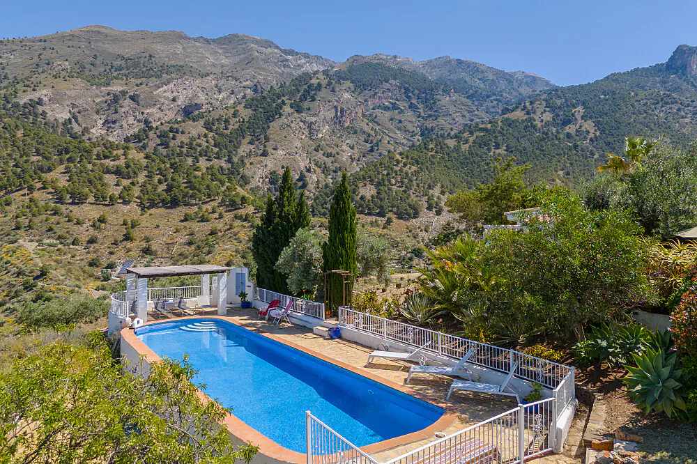 Silent Walking and Yoga Retreat in the Andalusian Mountains