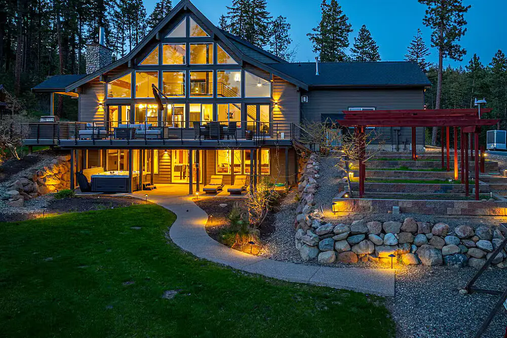 Yoga, Hiking & Pickleball Wellness Escape in the Cascade Mountains