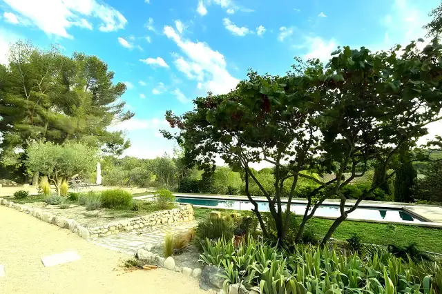 Yoga, Pilates and Mediterranean Nutrition Retreat in Les Baux-de-Provence, France
