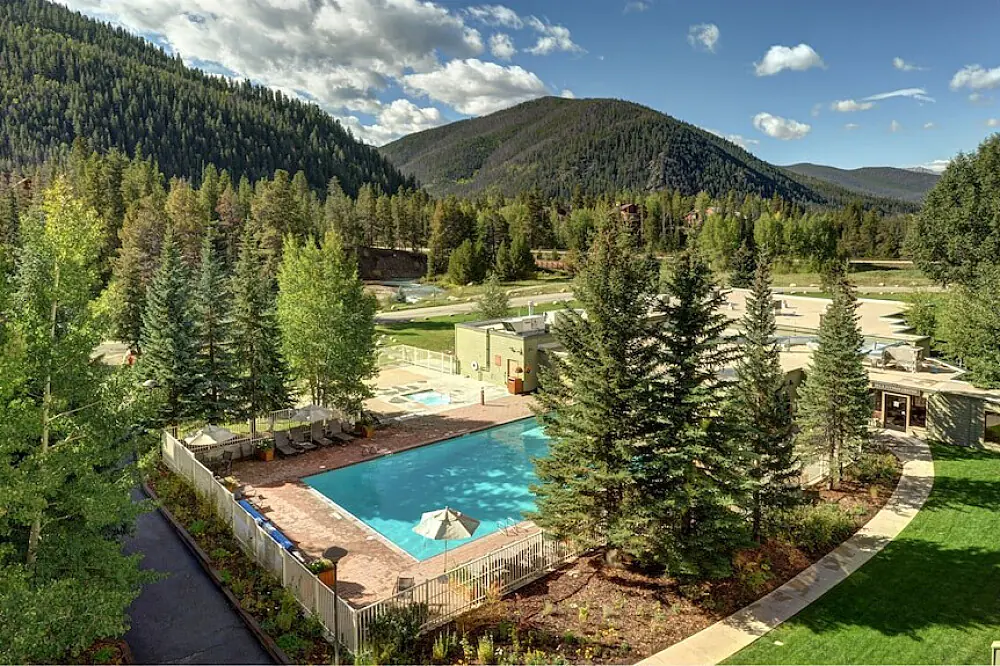 4-Day Rocky Mountain Yoga & Hiking Retreat in Keystone, Colorado