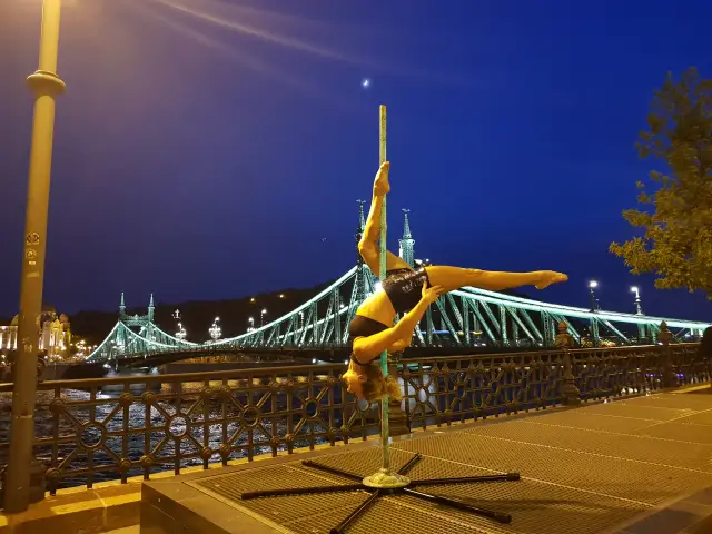 Pole and Aerial Training Week in Budapest: Five Days of Workshops, Flexibility and City Nights
