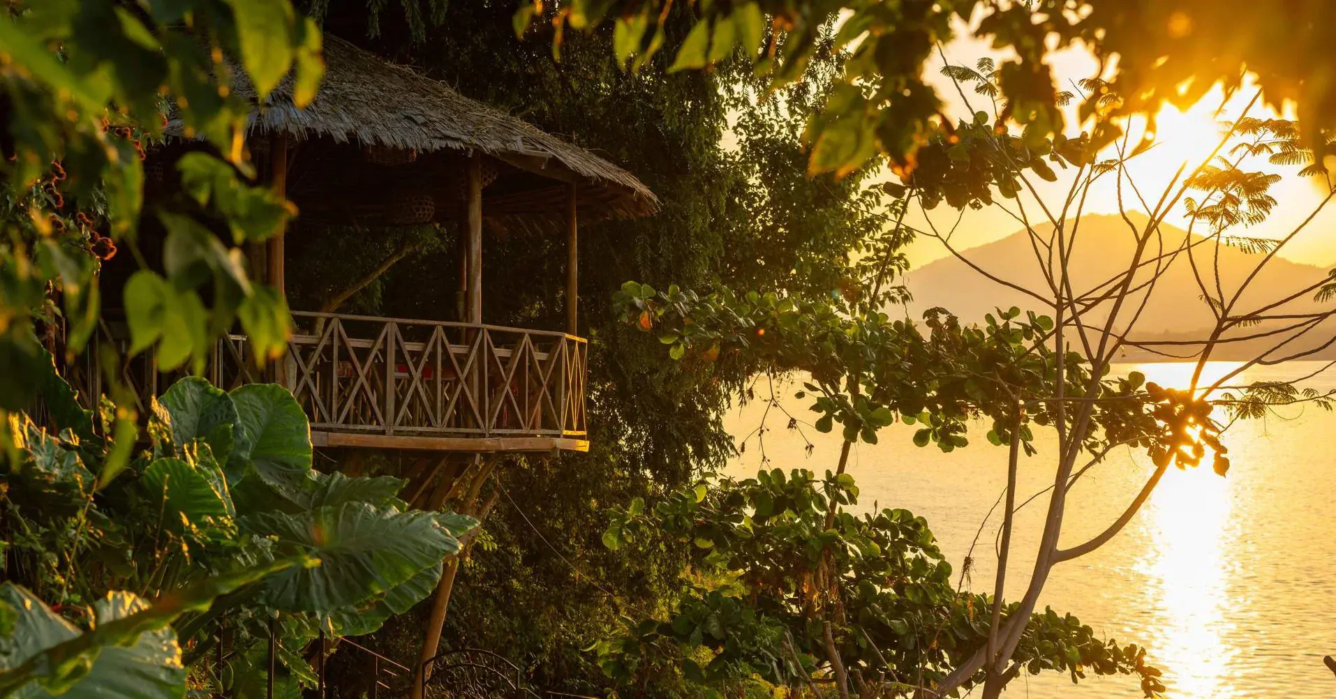 Laos Textile Art Retreat: Embroidery, Silk Weaving & Cyanotype Craft in Luang Prabang