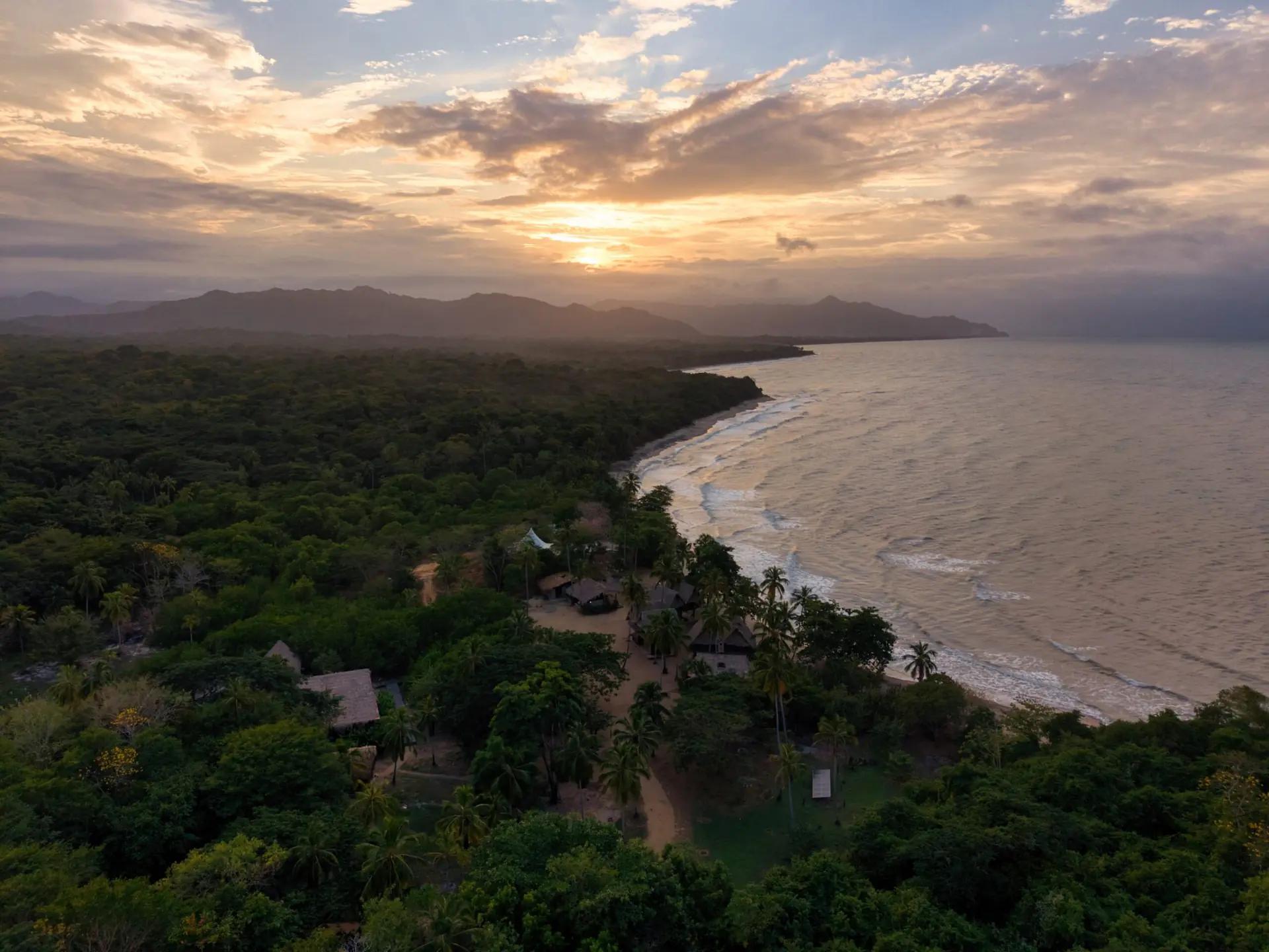 Kriya, Kundalini & Bhakti Yoga Training: 14-Day Himalayan Lineage Intensive in Colombia