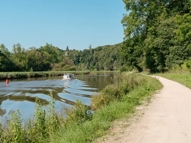 Five-Day Wellness Retreat in Brittany with Private Spa and Naturopathy