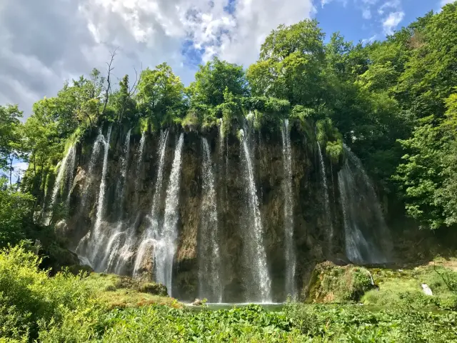 Ayurveda & Panchakarma Retreat at Plitvice Lakes, Croatia – Burnout Recovery & Deep Rest