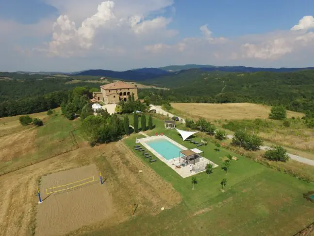 Tuscany Wellness Retreat: Yoga, Hiking & Detox in Italy