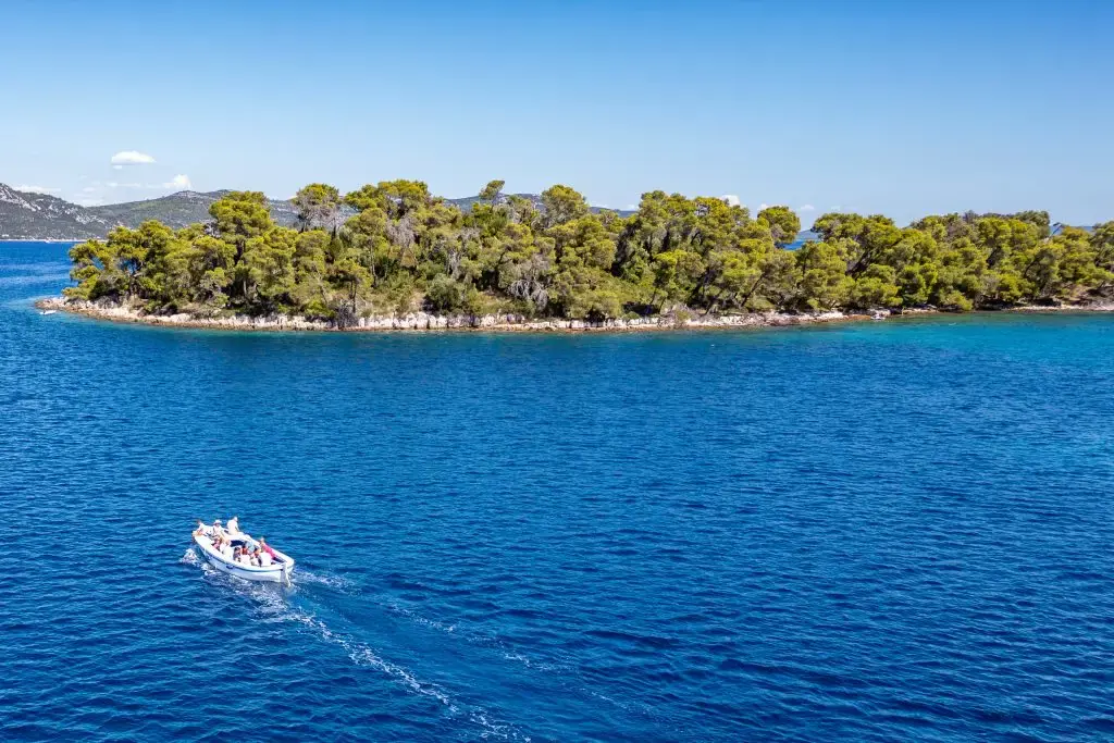 Digital Detox Week on a Quiet Croatian Island: Yoga, Sea Swims and No Screens