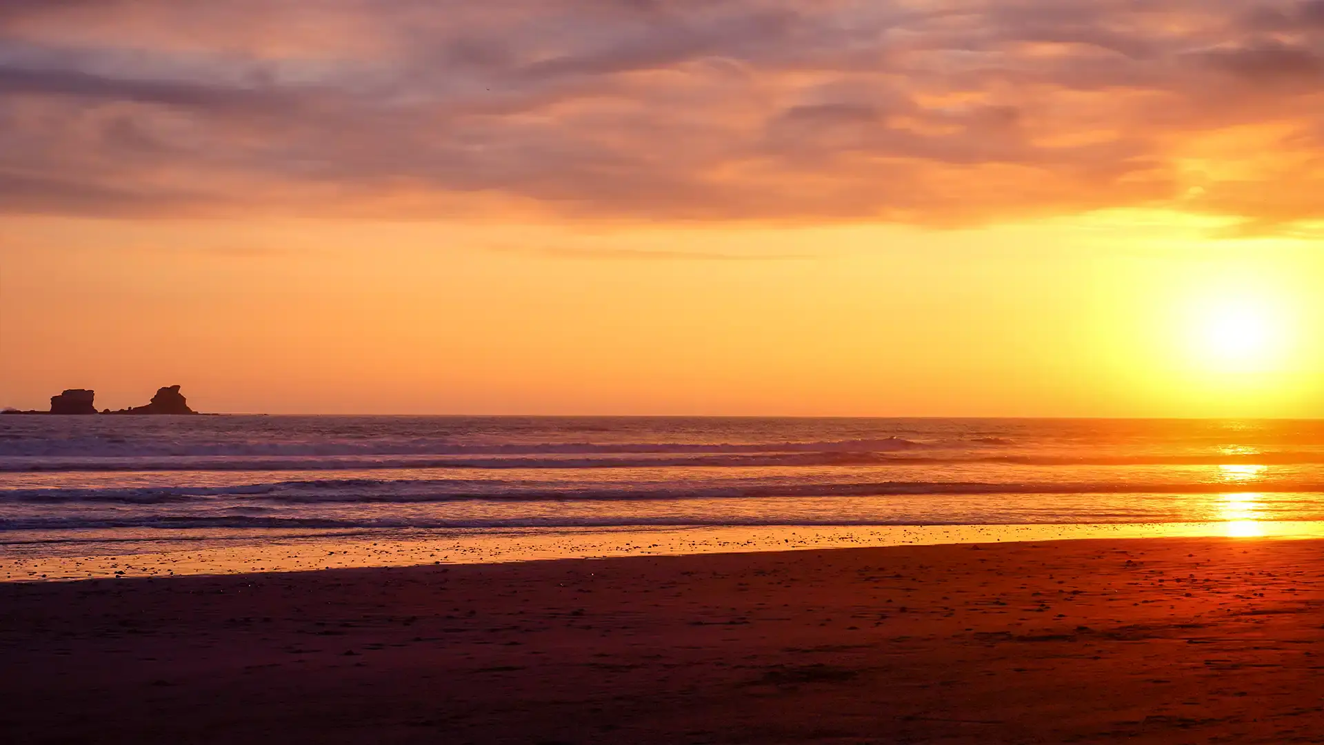 Custom Ecuador Surf & Yoga Adventure in Ayampe