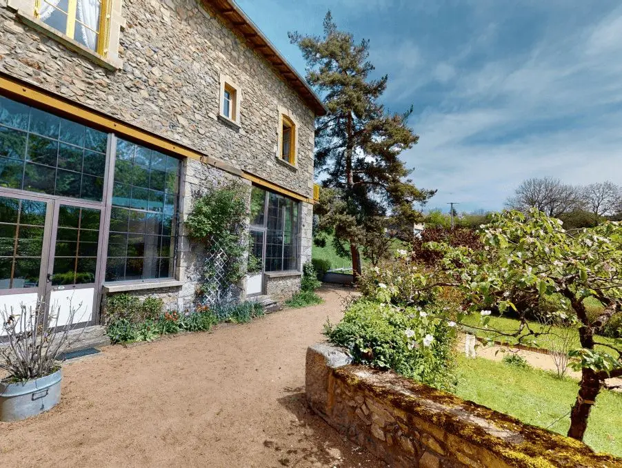 Yoga and Wellness Retreat Venue in the Upper Beaujolais