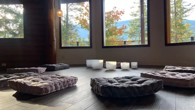 15-Day Lakefront Yoga Teacher Training in the Mountains of British Columbia
